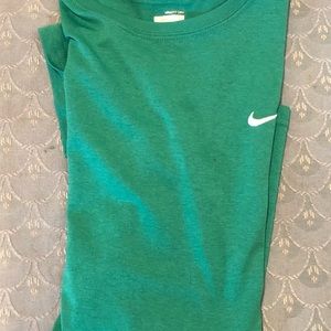Nike short sleeved top